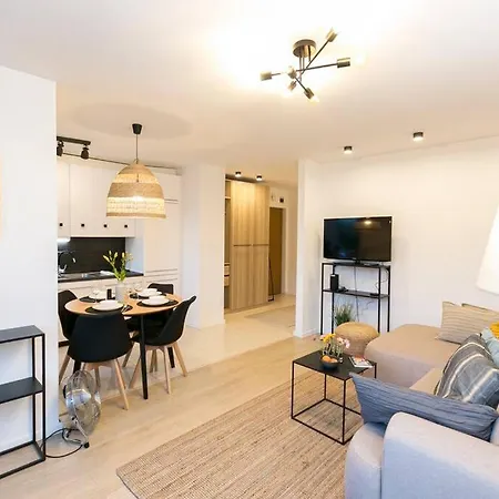 Piekne, Przestronne Mieszkanie Przy Placu Teatralnym. Apartment Warsaw