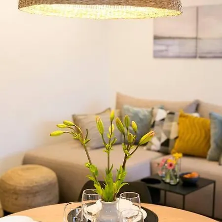 Piękne, Przestronne Mieszkanie Przy Placu Teatralnym. Apartament