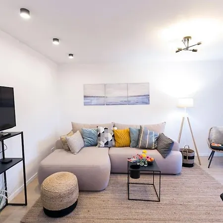 Piękne, Przestronne Mieszkanie Przy Placu Teatralnym. Apartament