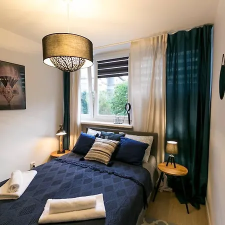 Piekne, Przestronne Mieszkanie Przy Placu Teatralnym.